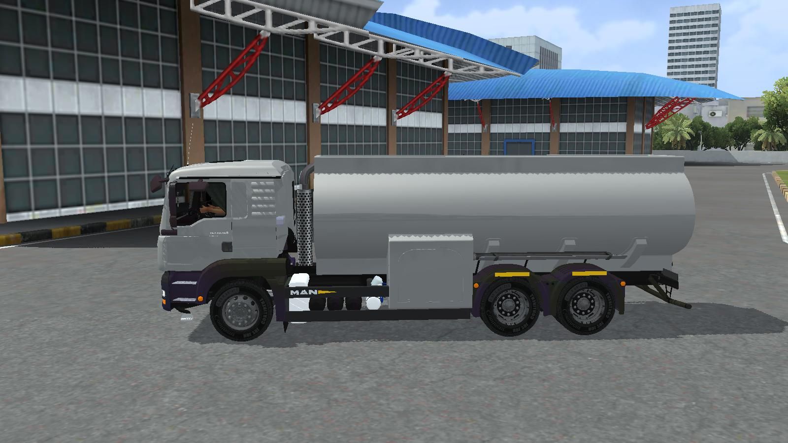 Photo of MAN TGA Fuel Tanker 3